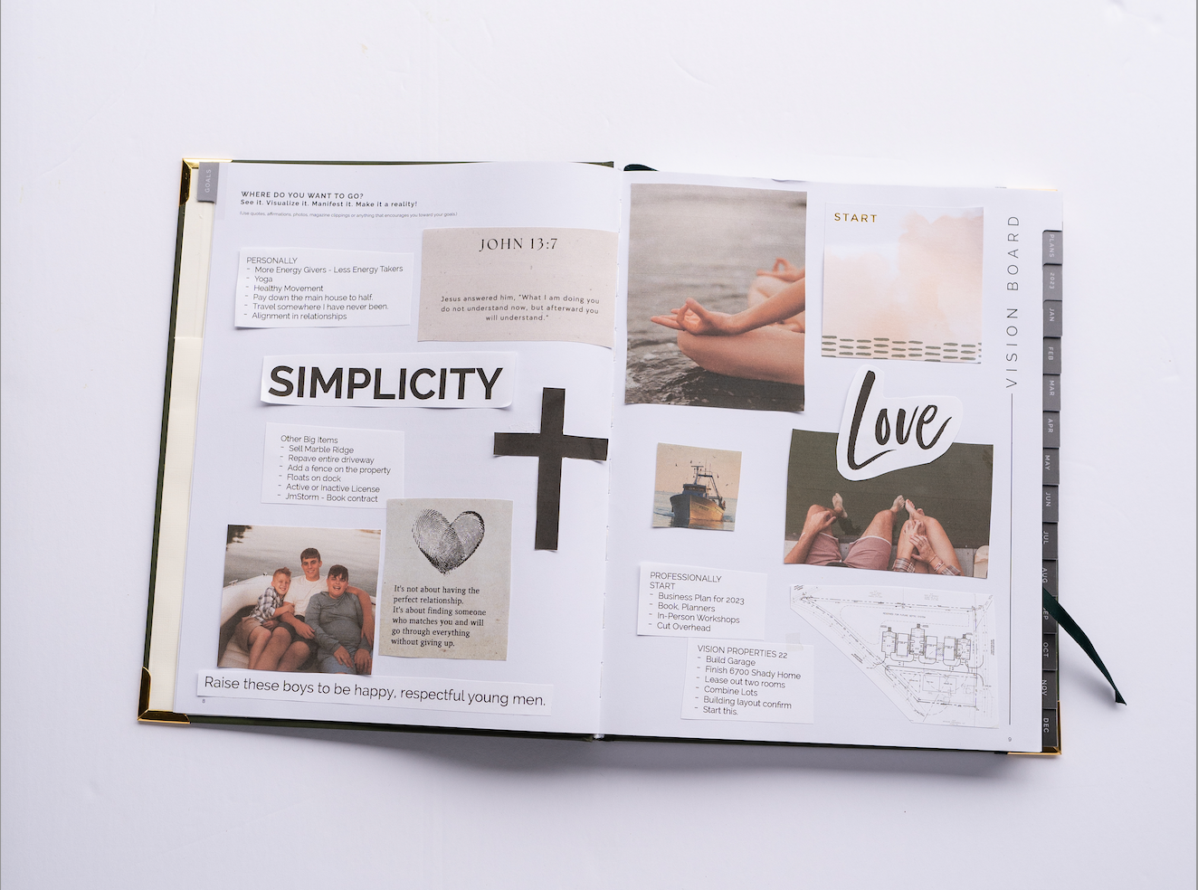 8 Incredible Vision Board Examples for 2023 (Copy These NOW!)
